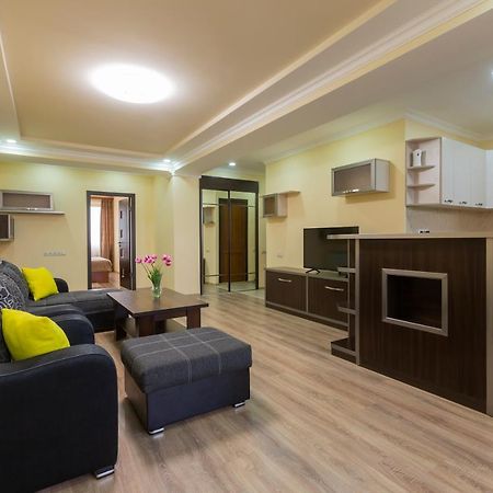 Umba Apartment N5 - Balcony And Mount Ararat View Ереван Экстерьер фото