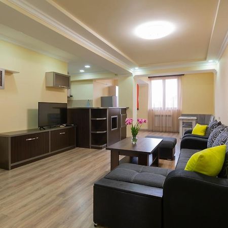 Umba Apartment N5 - Balcony And Mount Ararat View Ереван Экстерьер фото